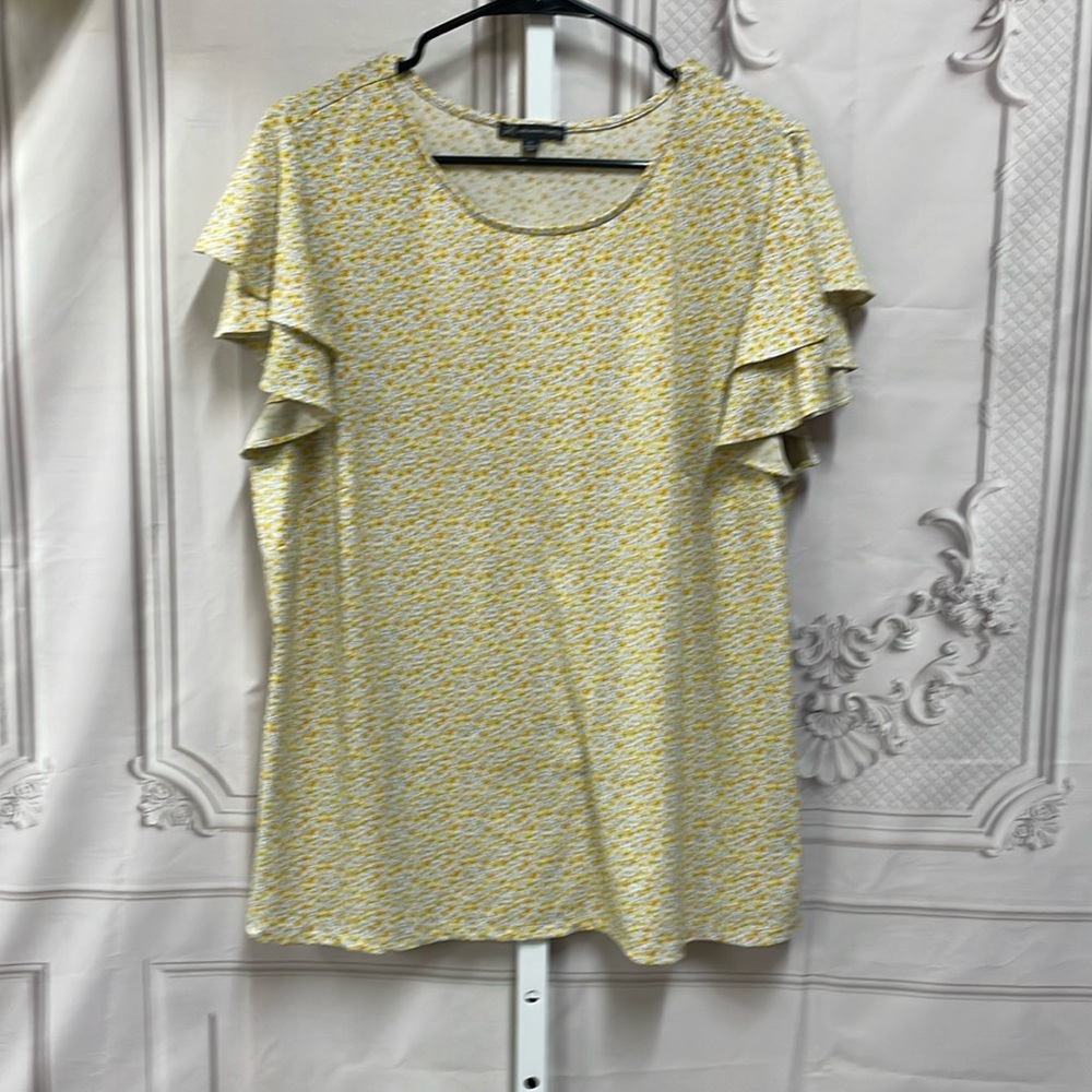 Adrianna Papell yellow floral ruffled sleeves 1x top